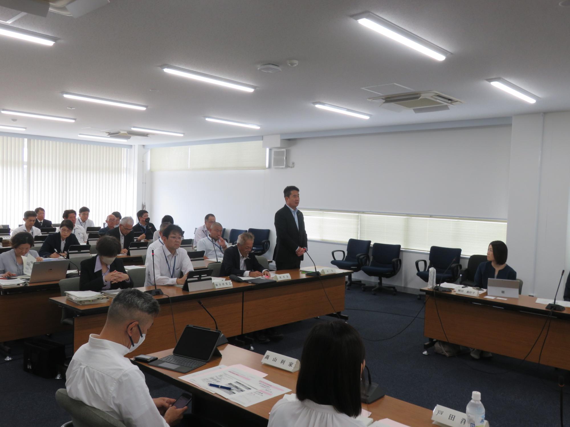 あかいわ創生会議