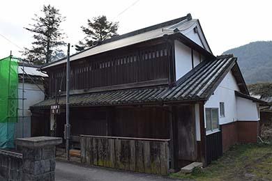 旧永瀬家住宅主屋（きゅうながせけじゅうたくしゅおく）の全景