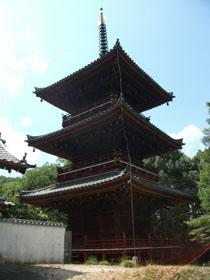 千光寺三重塔の全景