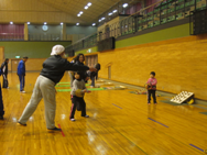 輪投げをプレーする写真