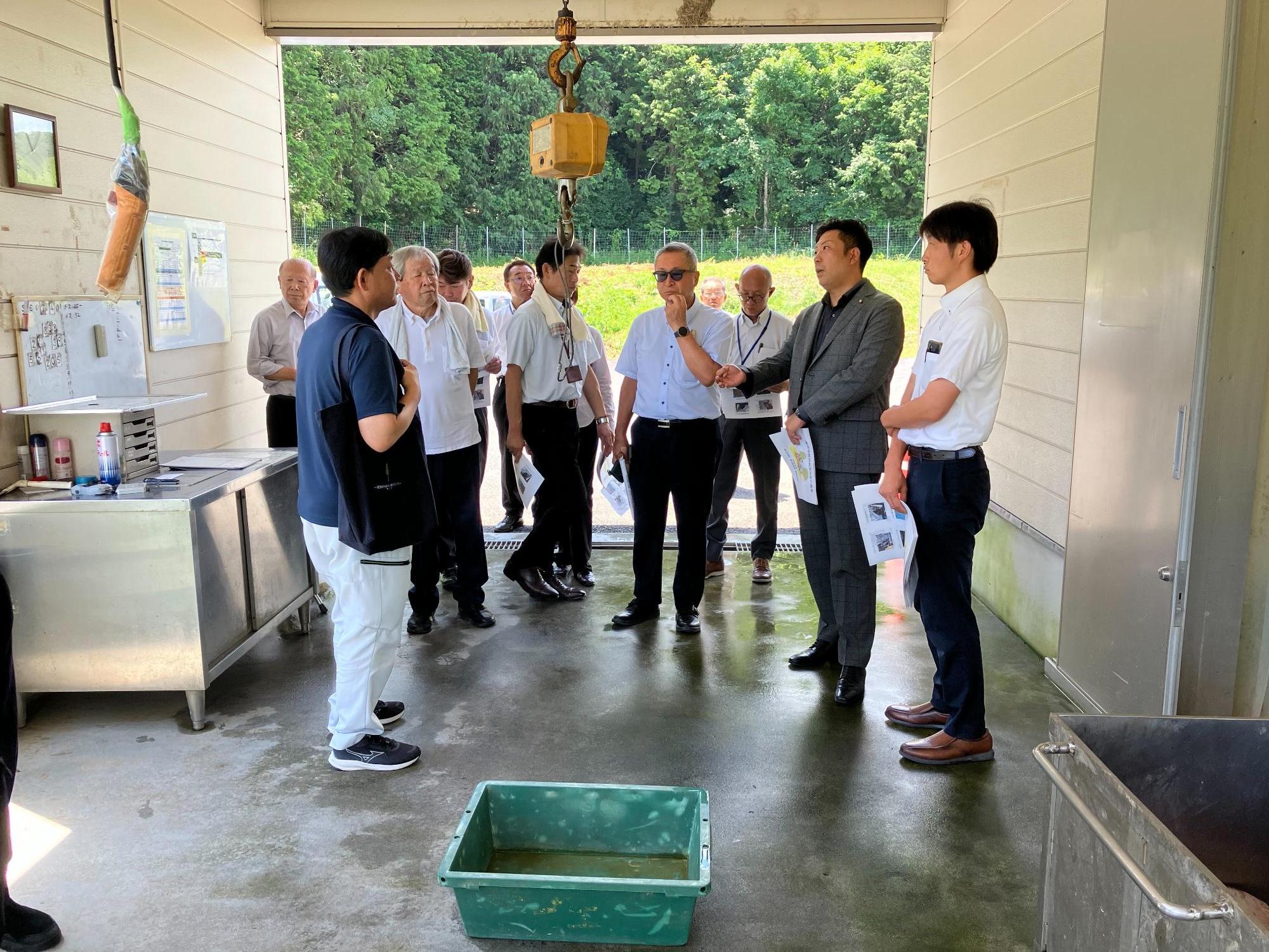 視察1