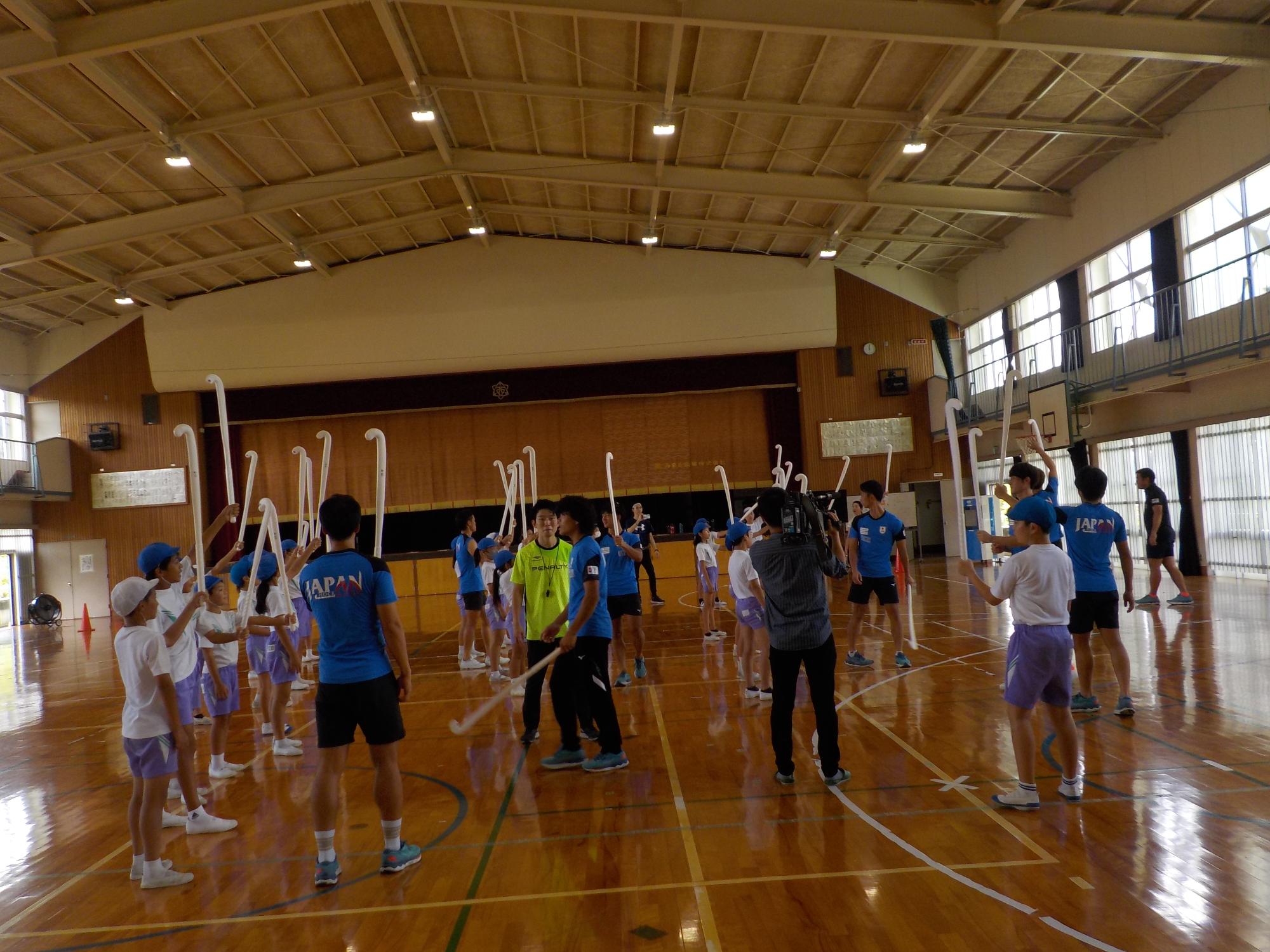 ホッケー教室山陽西小学校6年生