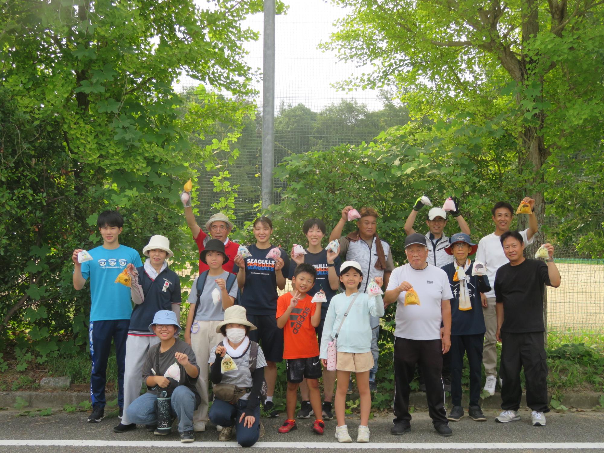 8月24日ひかりの実収穫集合写真