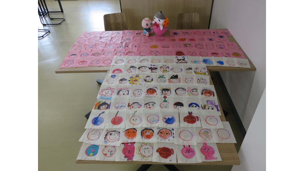 果実袋に描かれた笑顔