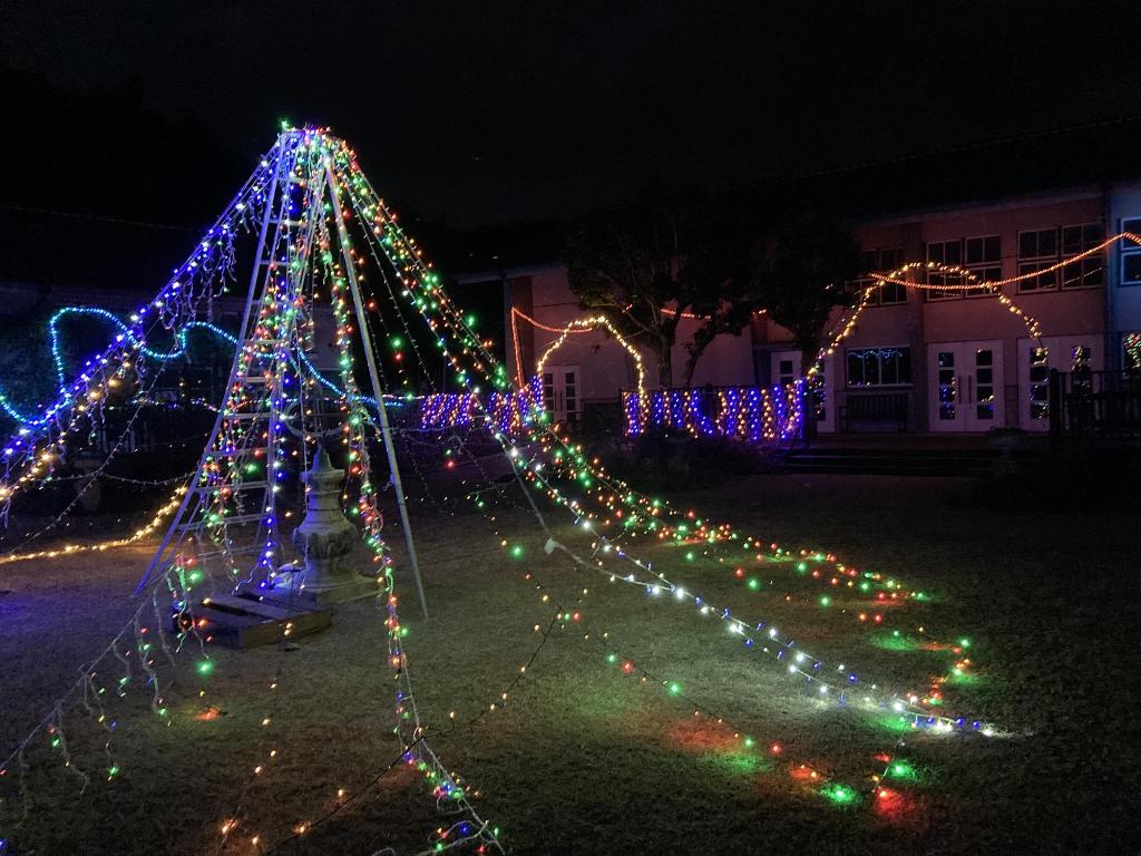 熊山英国庭園のイルミネーション写真