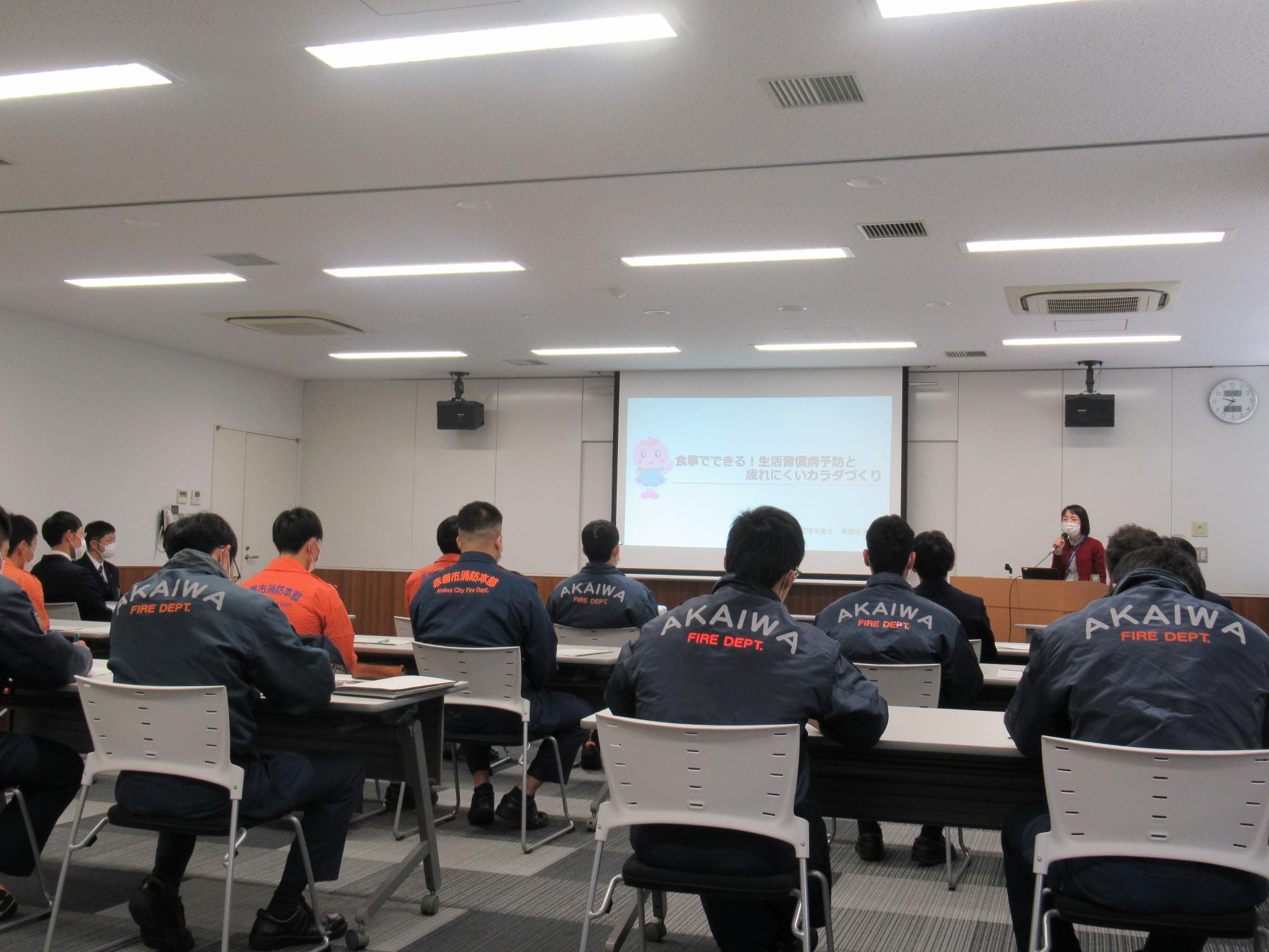 管理栄養士の先生による座学